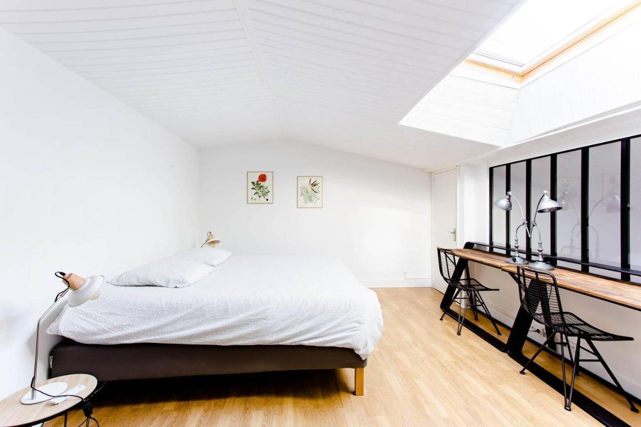 Superbe Duplex De 70M2 Avec 2 Chambres En Hyper Centre Au Calme Sur Cour Classe 3 Etoiles Avec Parking En Option Λα Ροσέλ Εξωτερικό φωτογραφία
